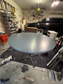 Round Table