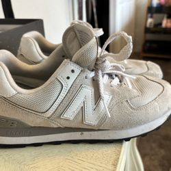 Women’s New Balance Size 7