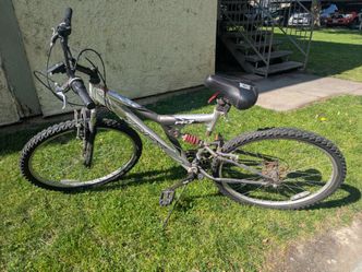 Triax PK7 21-Speed Full Suspension Mountain Bike.