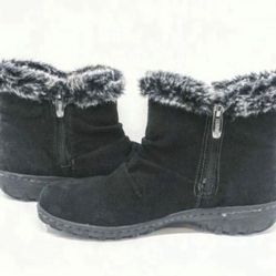 Khombu Insulated Black Suede Ankle Boots Women's Size 6