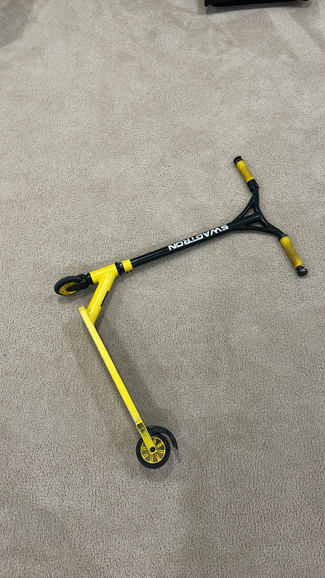 Swagtron Kids Trick Scooter