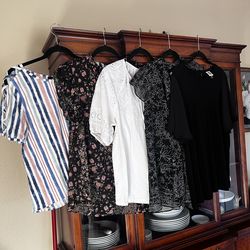 Ladies Blouses Size XL 7.00 takes all