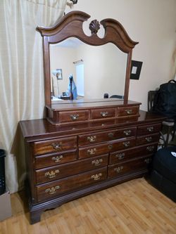 Traditional Wooden Dresser w/ nightstand set