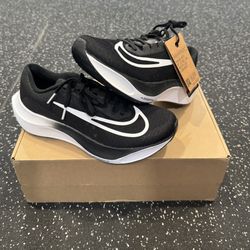 Nike Zoom Fly 5 Running Shoe 