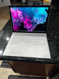 FAST Gaming Laptop i7 GTX 1050 4K SCREEN!