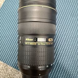Nikon 24-70 f2.8 g ed lens