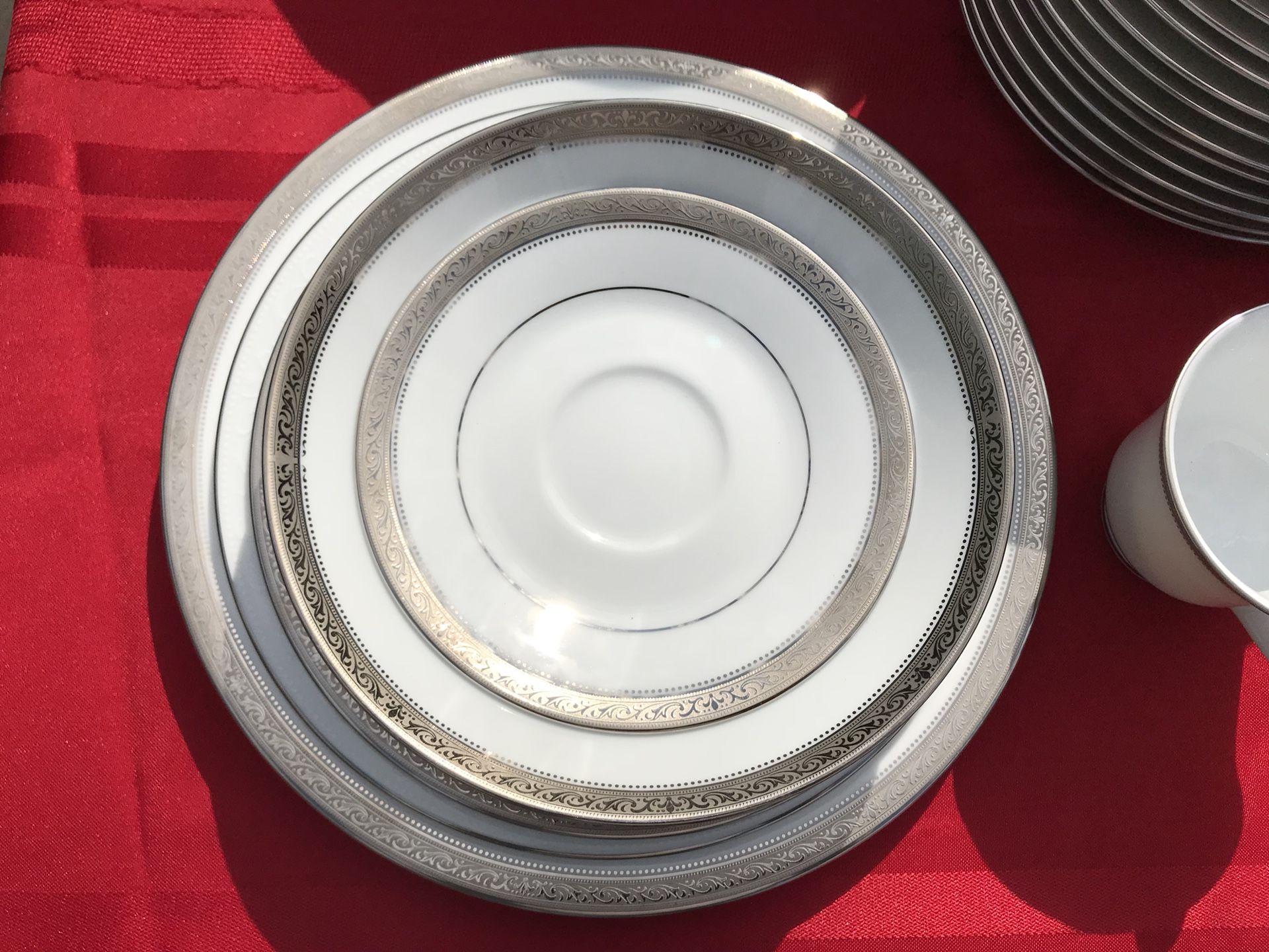 Noritake Fine China - Signature Platinum 4277