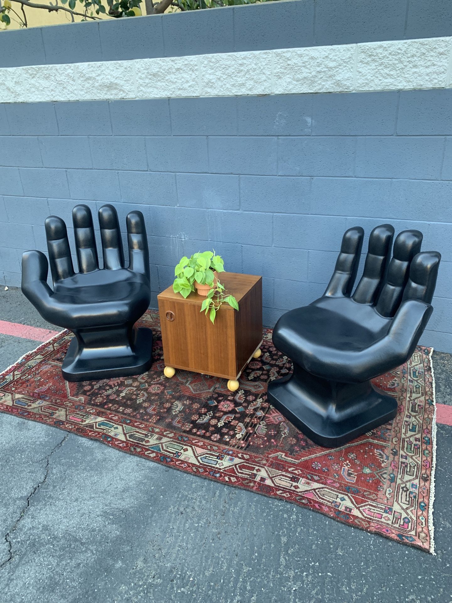 Hand chair icarly hot sale