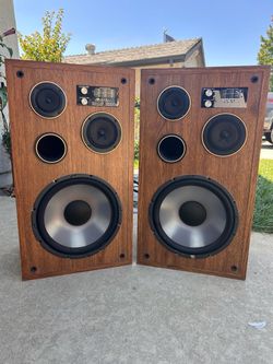 Audio reference liquid cooled speaker set