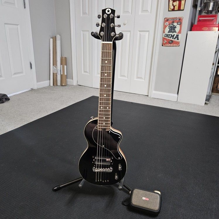Blackstar CarryOn Travel Guitar and Spark Go Amp