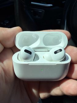 Authentic Mint Condition Airpods Pro Gen 1