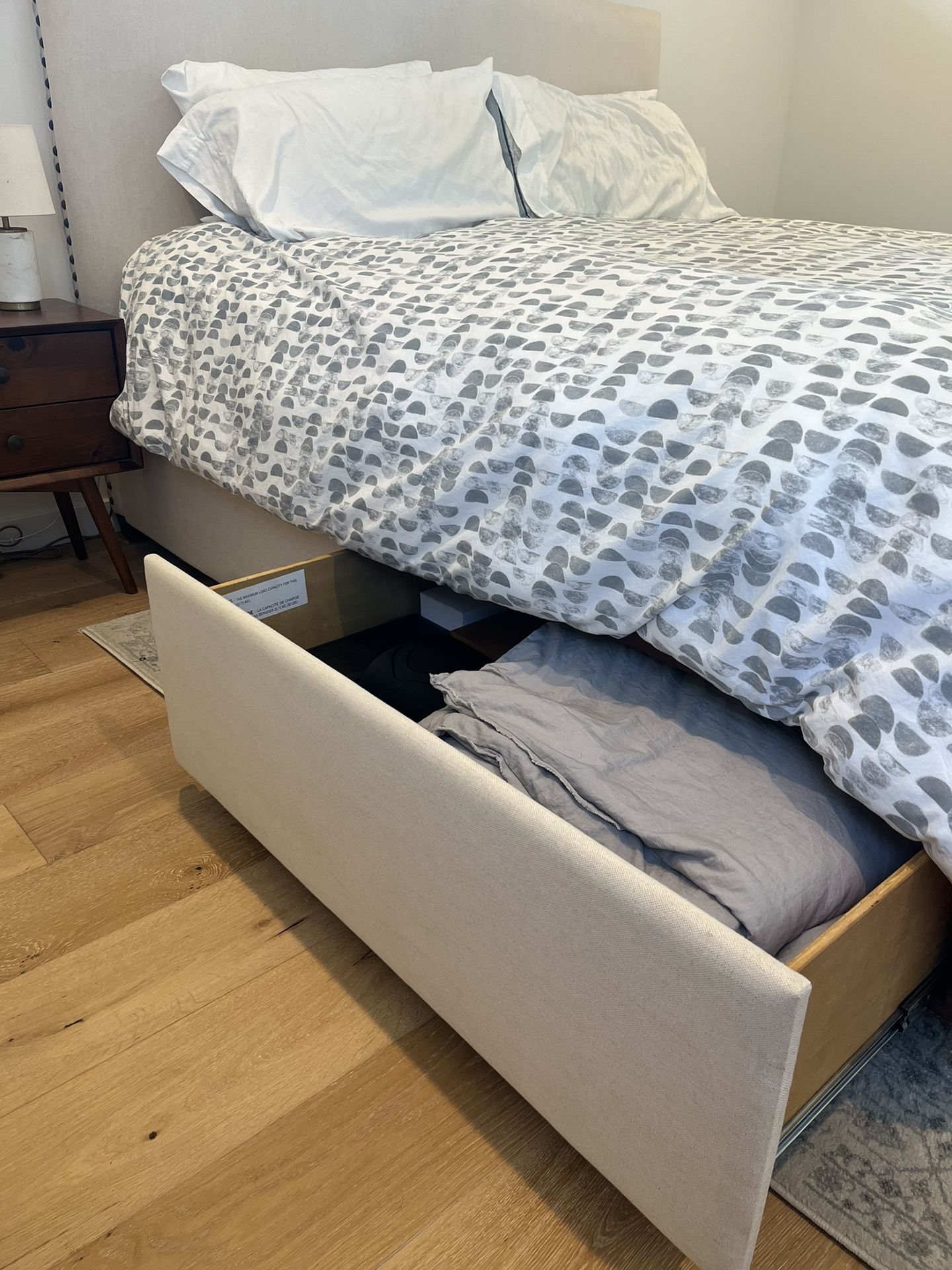 California King Pottery Barn Bed for Sale in Solana Beach, CA OfferUp