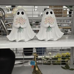 Viral Ghost With Flower Bouquet 