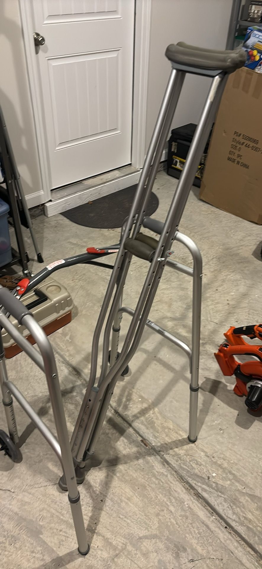 Crutches & Walker