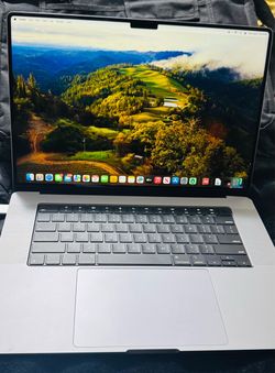 Apple MacBook Pro 16.2" (2021) - M1 Max / 32GB RAM / 2TB SSD Powerful specs!
