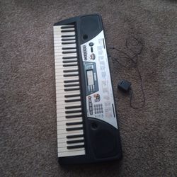 Yamaha Electronic Piano PSR-175 (Used)