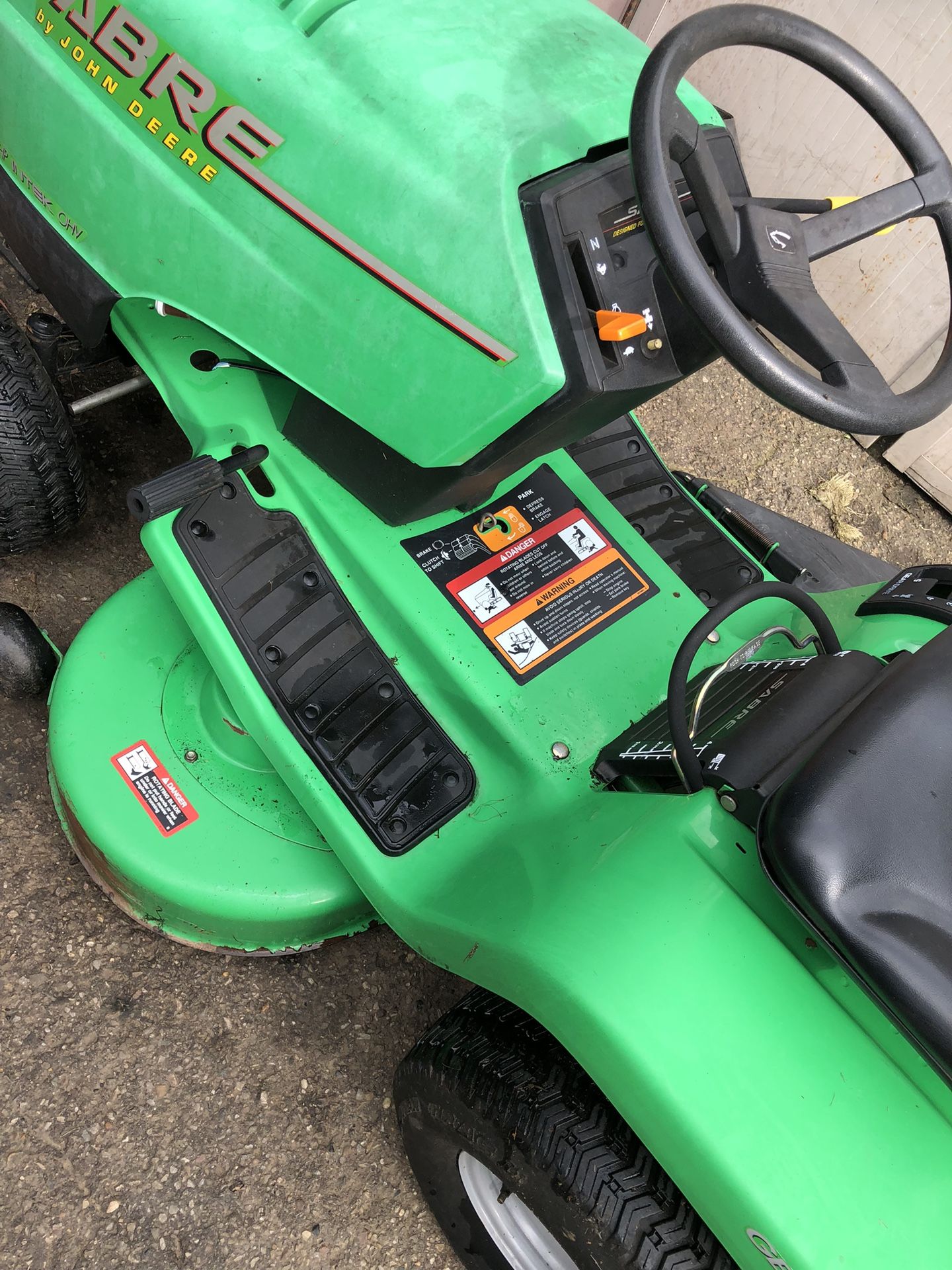 John Deere 38 Inch Riding Mower With Bagger System Runs And Works Great
