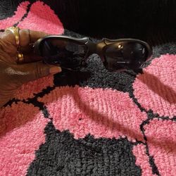 Smart  Eye Wear  With  Built In Ear  Phones  Black In Color 