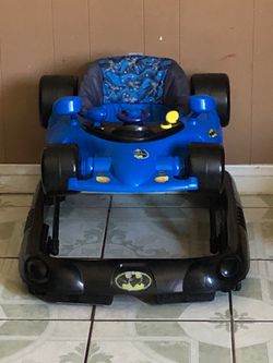 LIKE NEW BATMAN BABY ACTIVITY WALKER!!!!