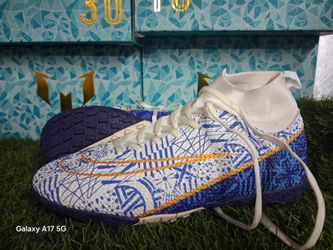 Turf soccer cleats us size 8.5