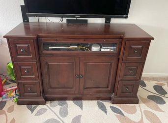 Slid tv stand/ entertainment center