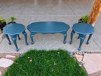 🔥 Complete matching set — coffee table + 2 end tables