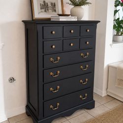 Solid wood Dresser