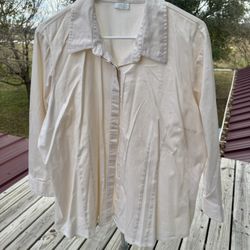Women's Size XXL Van Heusen Stretch Long Sleeve Button Up Shirt Cream Color