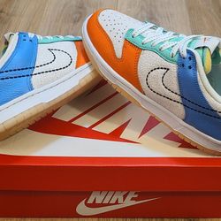 Nike Dunk Low Size 7y Youths / Fits Size 8.5 For Women 