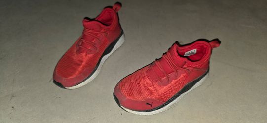 Boys Puma Shoes - Size 1Y