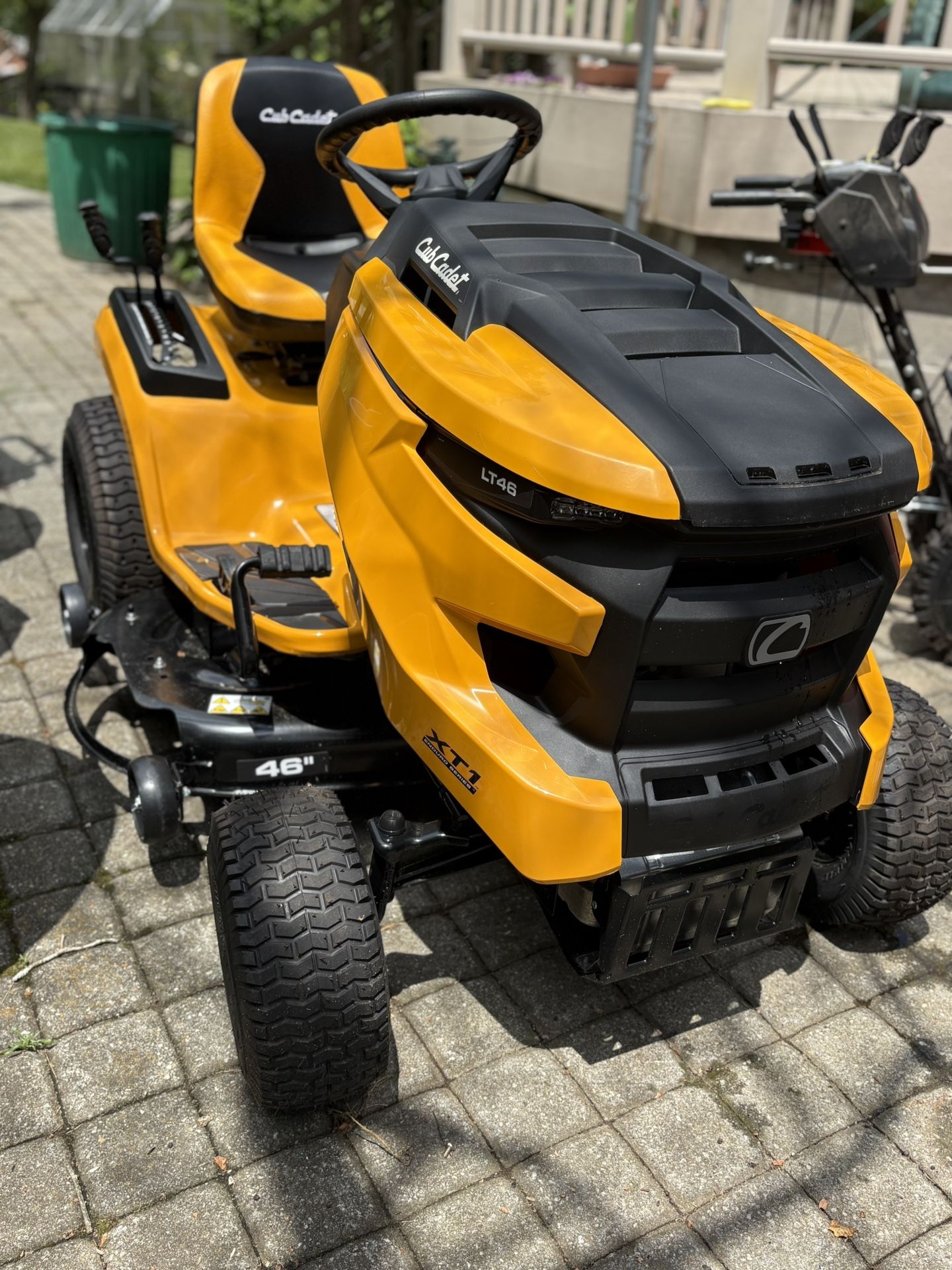 Cub Cadet 46” Ride On Mower