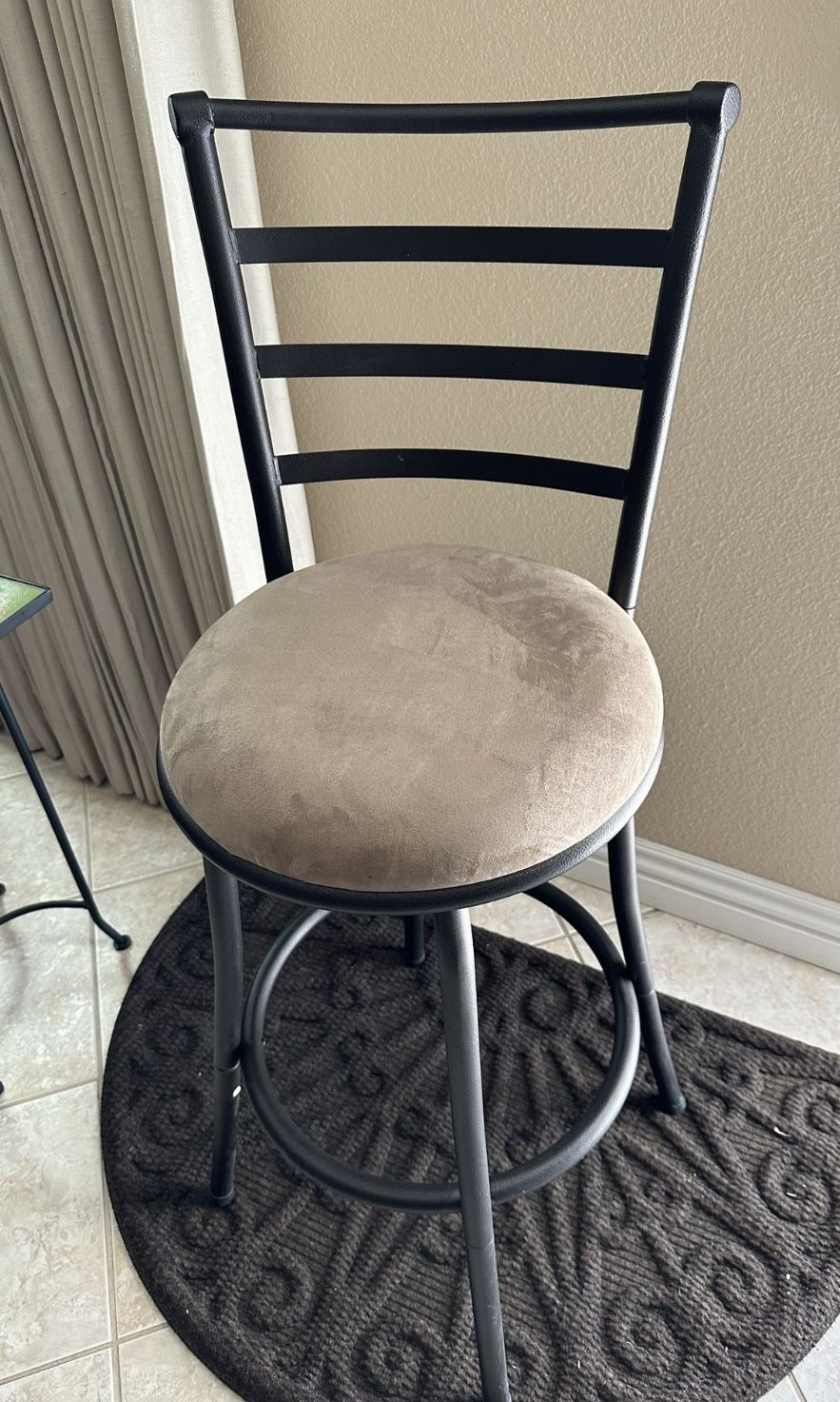 SINGLE BAR STOOL