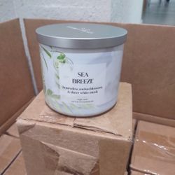 JCP Distant Lands Candles. Sea Breeze Fragrance 