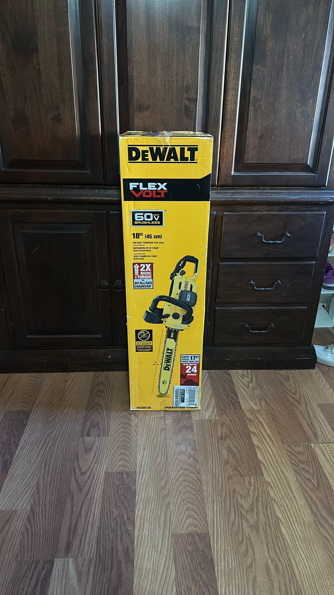 DEWALT FLEXVOLT 60V MAX 18in. Brushless Cordless Battery Powered Chainsaw (Tool Only