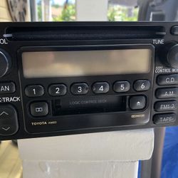 OEM STEREO RADIO CASETTE AND CD PLAYER
