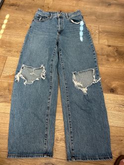 Wild Fable Women's Super-High Rise Distressed Baggy Jeans Blue Size 10/30 R