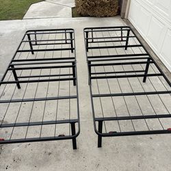 Queen or 2 twin bed frame