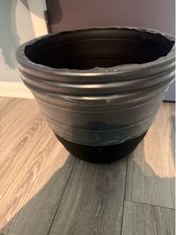 14.5inch black Elliot planter
