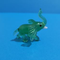 Hand Blown Glass Figurine Collectibles Handmade Miniature Elephant Green.