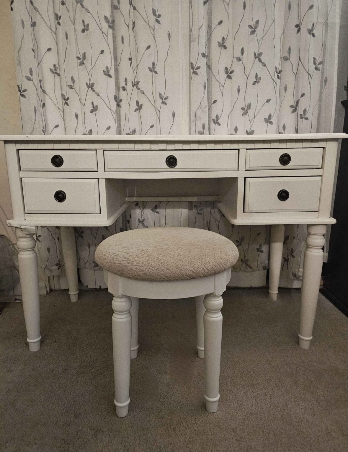 Desk Vanity