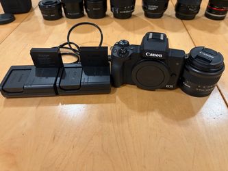 Canon EOS M50 Mirrorless Camera Kit (Mint Condition) + 4 Batteries, 2 Chargers & 49mm Filters
