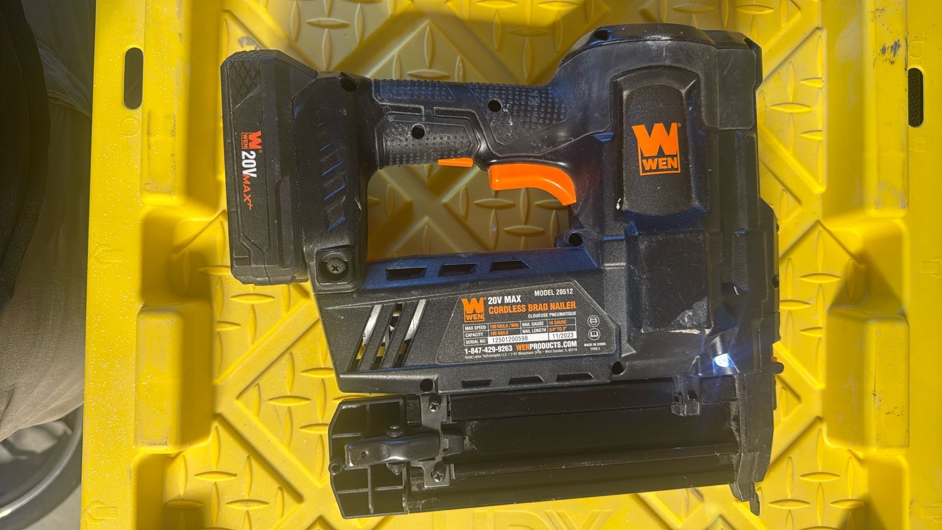 Wen 20 V Cordless 18 Gauge Nail Gun