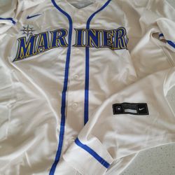 Logan Gilbert Men's Large Jersey