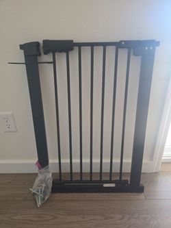 24” Narrow Auto-Close Baby Gate – Black – $20