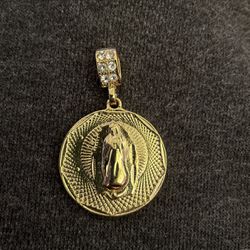 18k Gold Plated Pendant 