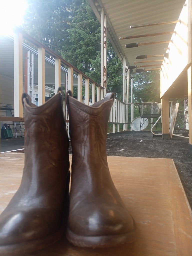 Women's Frye Boots Size 8