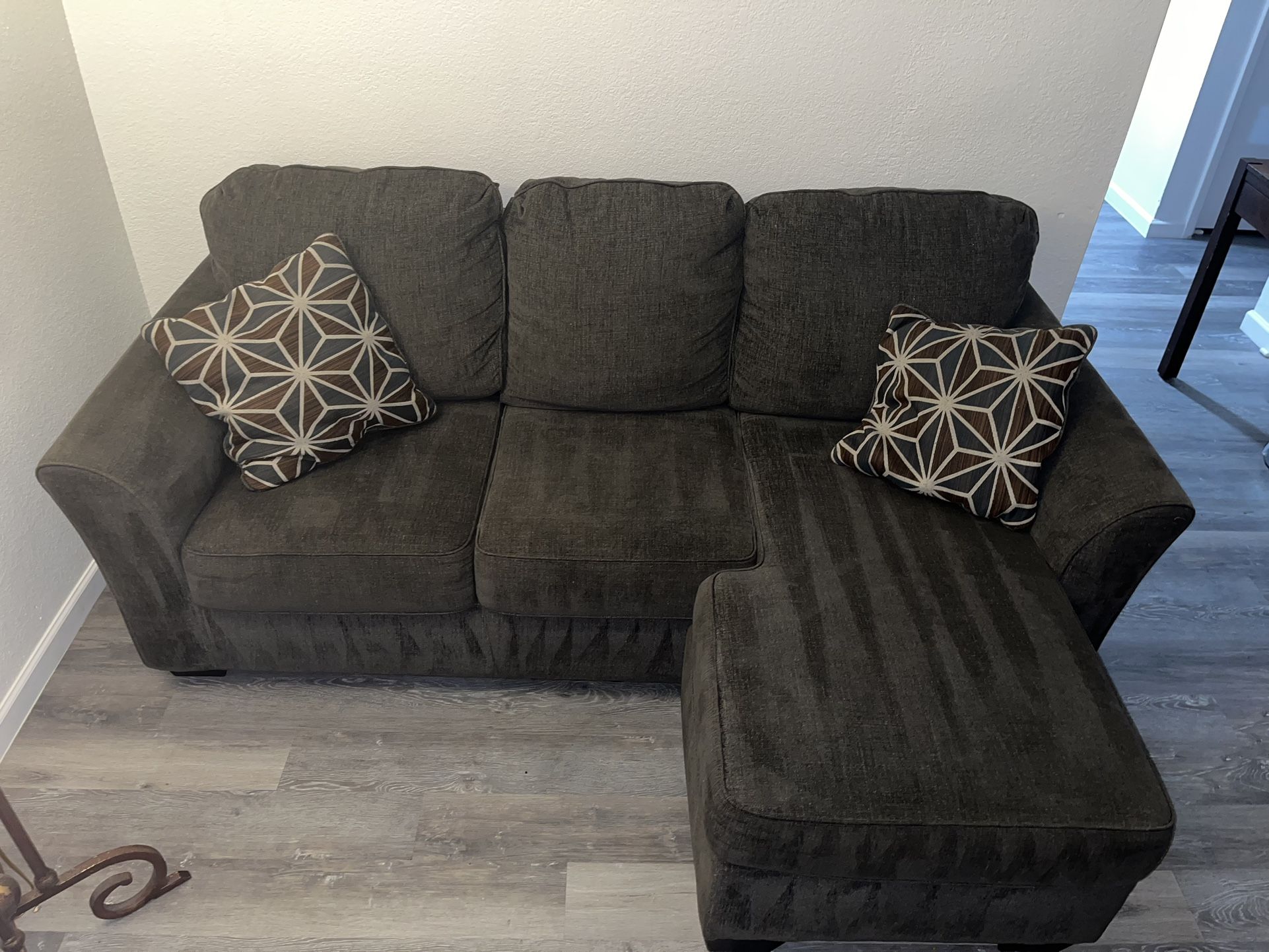 Benchcraft Brise-Slate Sofa Chaise