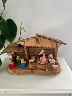 Vintage Enesco Hand Carved Wooden Nativity Scene Music Box