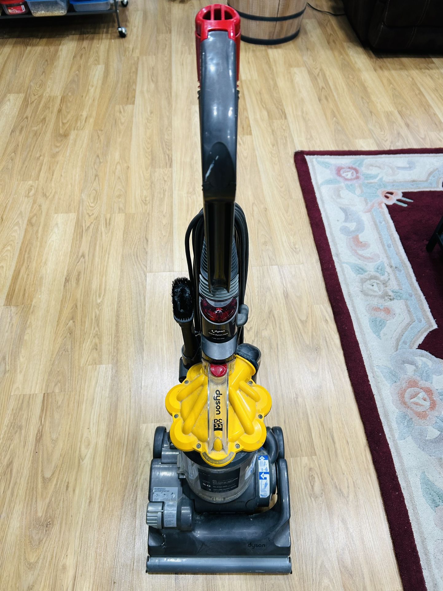 Dyson DC33 Vacuum