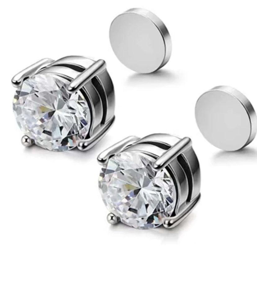 Fashionable and Popular Men's Alloy Guys Cubic Zirconia Decor Magnetic Ear Cuffs for Jewelry Gift and for a Stylish Look